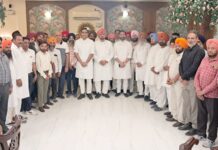 ਸਾਬਕਾ ਮੰਤਰੀ ਜਗਮੋਹਨ ਸਿੰਘ ਕੰਗ ਦੀ ਅਗਵਾਈ ਵਿੱਚ ਕਾਂਗਰਸੀ ਵਰਕਰਾਂ ਦੀ ਭਰਵੀਂ ਮੀਟਿੰਗ ਹੋਈ।